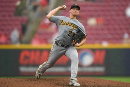 Burns Wins 12th Straight Decision, Stewart Hits 24th HR, As Reds Beat Pirates 10-2